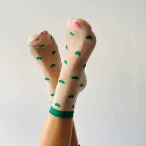 Chaussettes transparentes coeurs verts