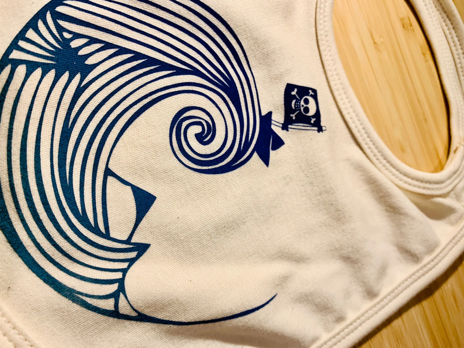 Bavoir coton bio PIRATE DE PAPIER – Image 2