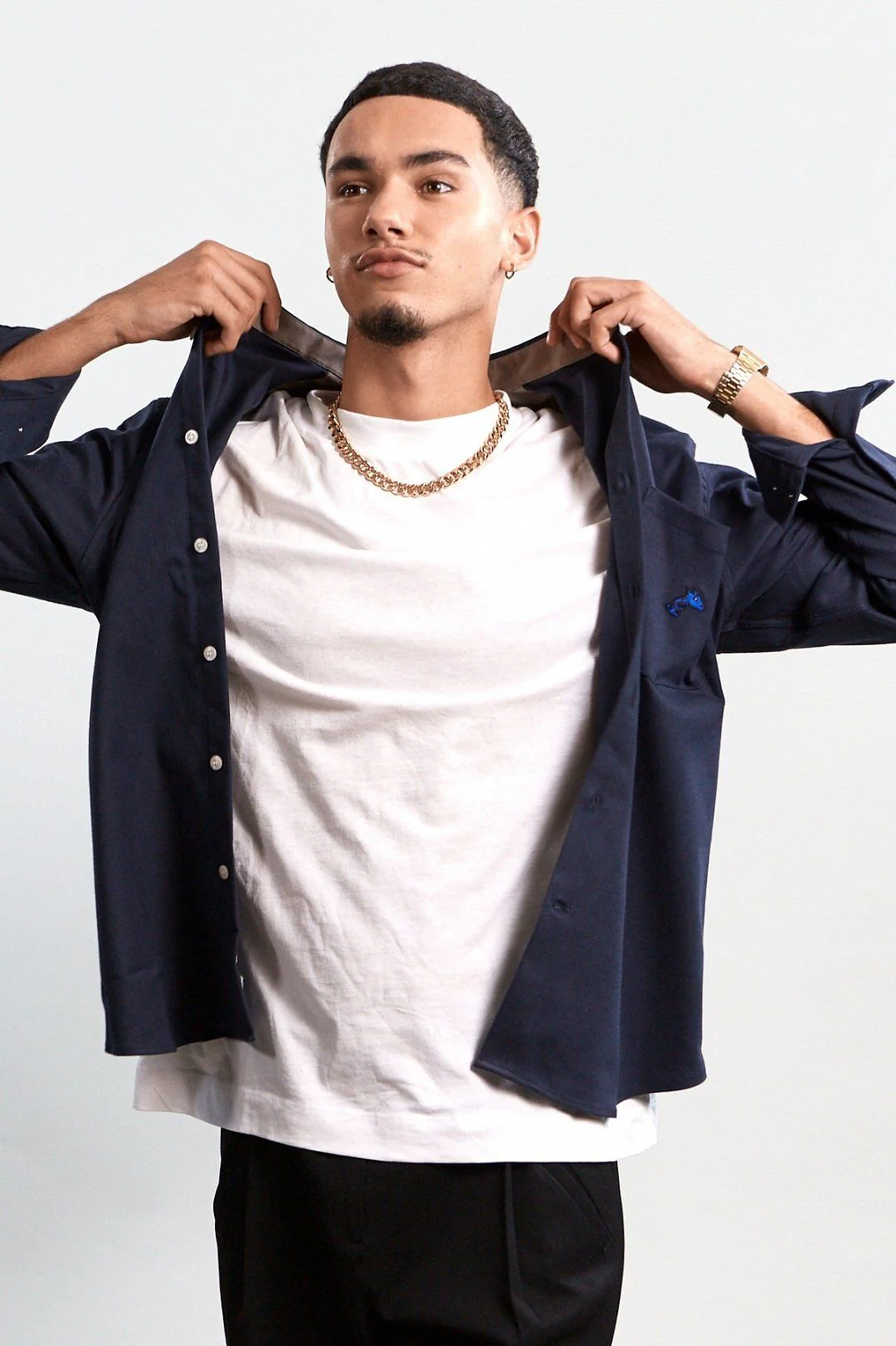 Chemise unisexe upcyclée - Bleu marine – Image 4