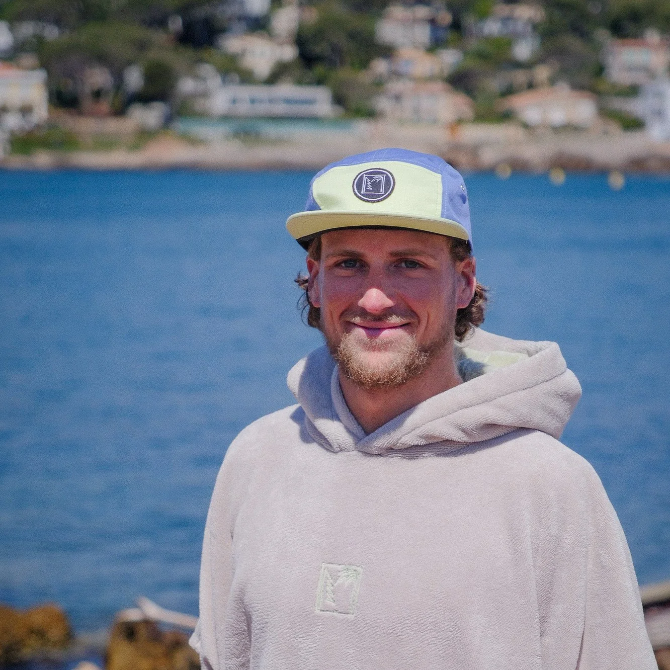 CASQUETTE 5 PANELS AZUR - bleu azur et vert anis pour homme – Image 4