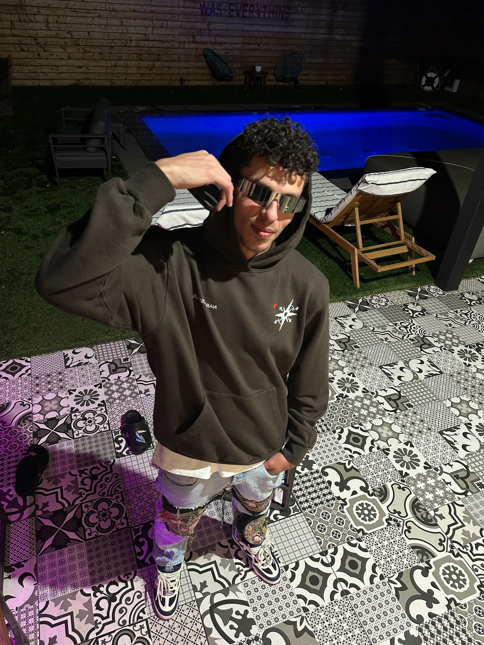 Follow your heart Hoodie 20/52 – Image 6