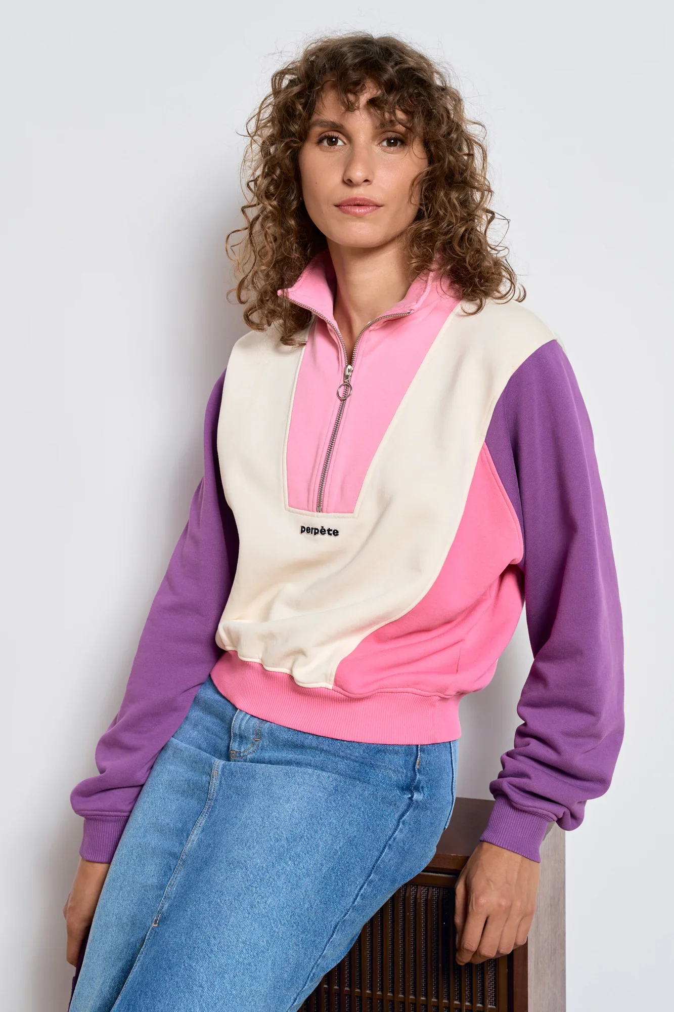 Sweat | Emma – Image 5