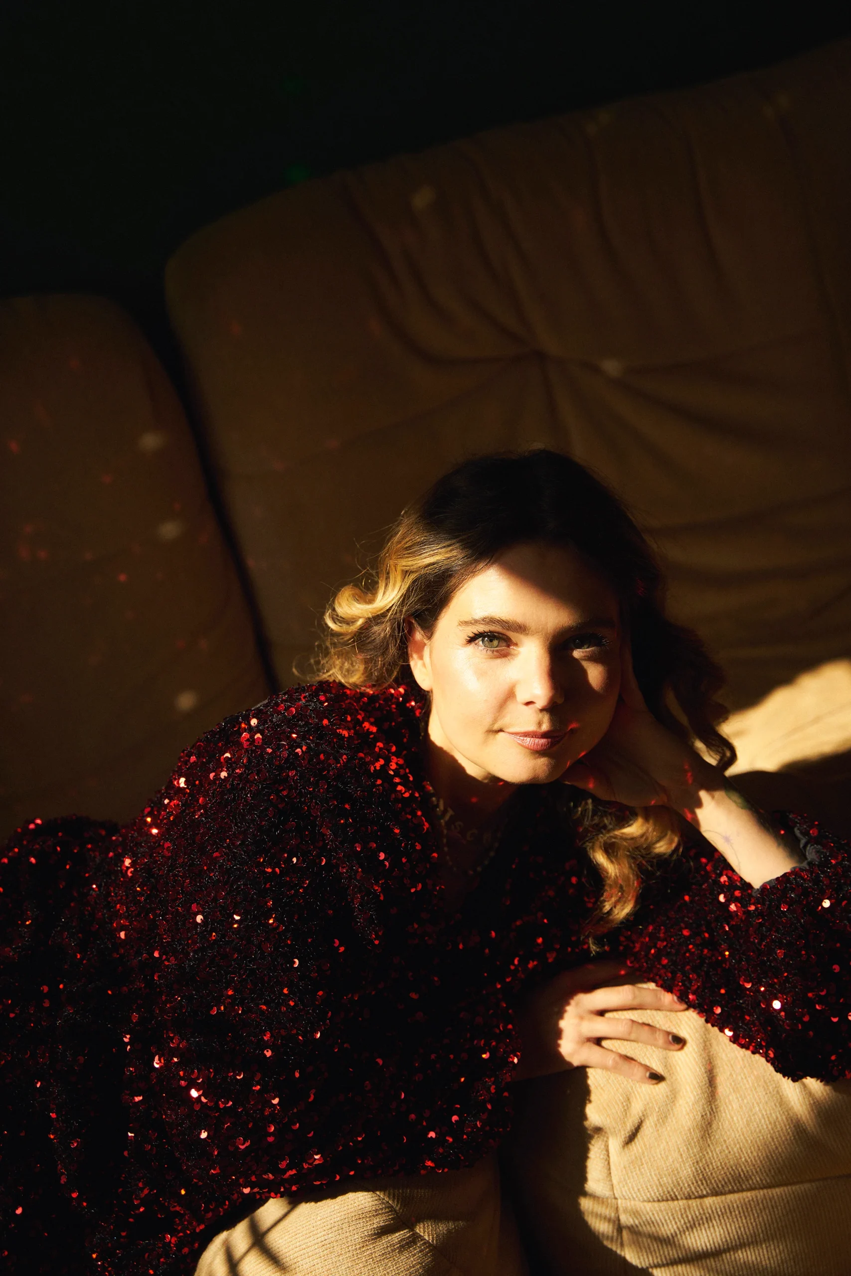 Top ALIX paillettes rouges – Image 2